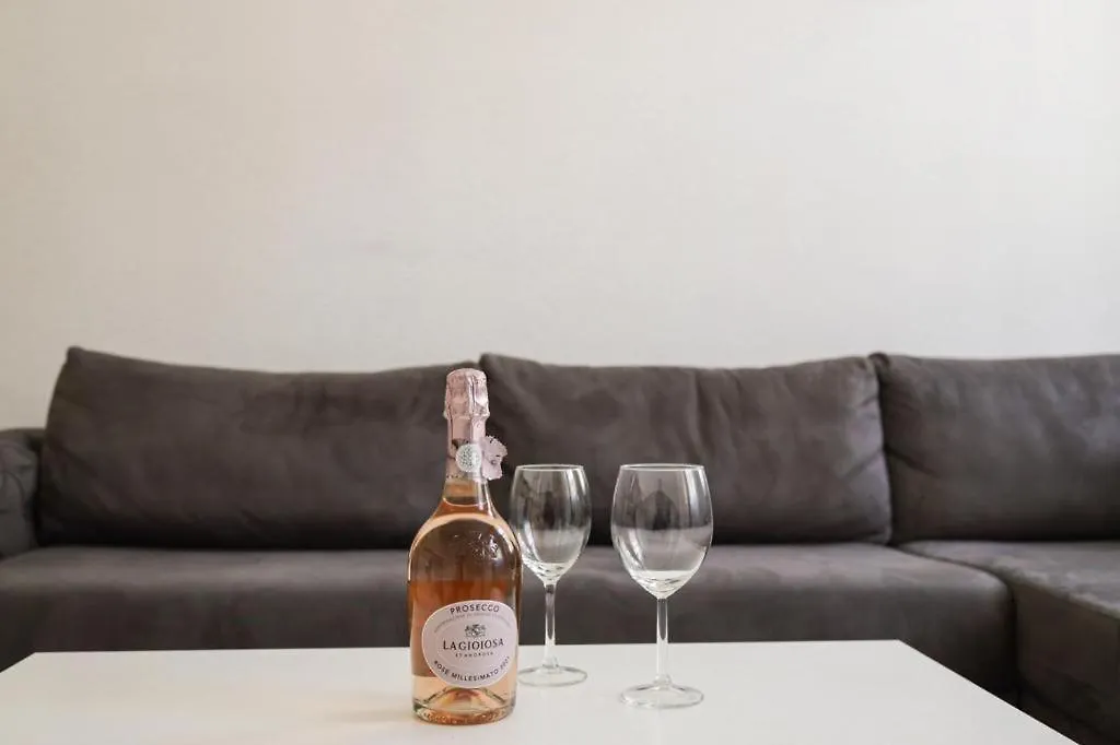 Apartment 10-Next Metro U3 Viena